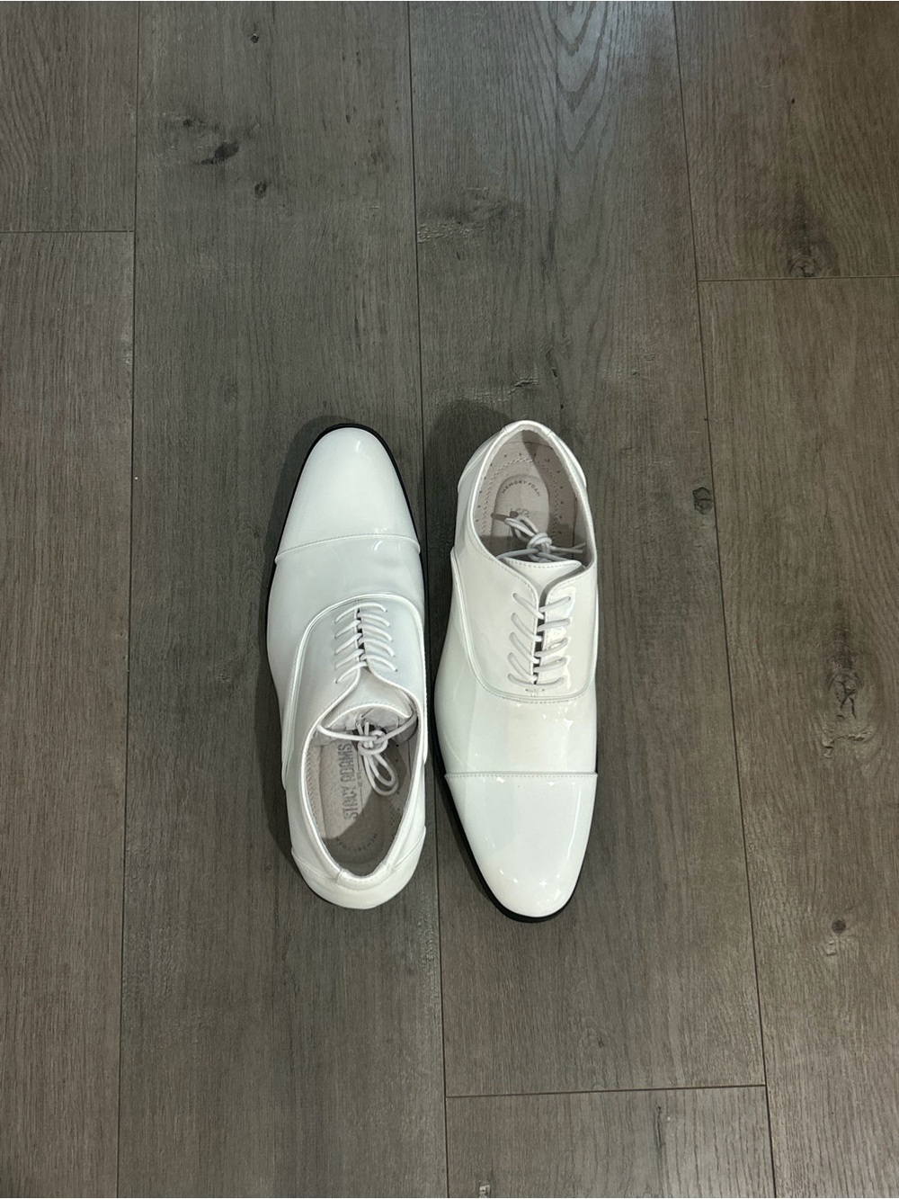 Stacy Adams
Size: 9 1/2
Men's White Patent Leather Oxford Shoes